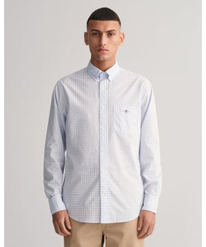 Add a timeless style to your shirt collection with our Gingham Poplin Shirt. Cut in a comfortable, regular fit and detailed with our GANT shield graphic at the chest pocket, this shirt is sure to elevate any business-casual style.


Regular fit
Button-down collar
Chest pocket
Box pleat with locker loop at back



Material: Cotton 100%
3000120
&nbsp;