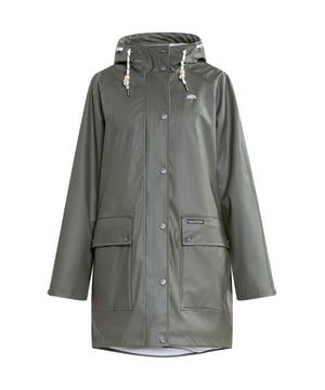 Het poncho-achtige oversized regenjack van Schmuddelwedda is met zijn comfortabele pasvorm helemaal trendy. Het gecoate materiaal met gesealde naden is niet alleen waterdicht, maar ook winddicht en biedt uitstekende bescherming tegen alle weersomstandigheden. De binnenvoering is gemaakt van een zachte jersey melange, waardoor het dragen nog comfortabeler is. Een grote capuchon met trekkoord en stijlvol koord, verstelbare manchetten en de optimale lengte zorgen voor langdurige bescherming.  Mackintosh