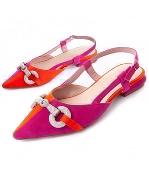 Casual ballerina for women. Padded natural leather insole. Comfortable fit. Non-slip sole. Reinforced stitching. Manufactured by other brands for our brand.
