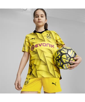 PRODUCT STORY: Dortmund may no longer be the city of steel it once was, but it will always be a city that’s built to last. With the 23/24 third kit, BVB look to the future. The retro-futuristic all-over print is a testament to the next-generation, inspired by the city where past and future coexist as naturally as the colours of Black &amp; Yellow. FEATURES & BENEFITS: dryCELL: Performance technology designed to wick moisture from the body and keep you free of sweat during exercise; Recycled content: Made with 100% recycled material excluding trims & decorations as a step toward a better future. DETAILS: Regular fit; Crew neck; Official team crest on chest; Double face jacquard knit fabric; PUMA Youth: Recommended for older kids between 8 and 16 years.