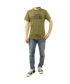 The North Face Woodcut Dome Men's T-Shirts are simple and easy to fuse in any fashion. Whether it be outdoors or indoors, it's subtle style fits for any casual occasion.