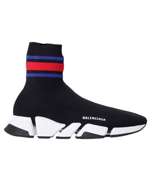 VINTAGE, UVP WIE NEU  
Mit einer sockenähnlichen Passform, die vom oberen Fuß bis zum hinteren Knöchel reicht, bieten die Speed 2.0 Strick-Sneaker von Balenciaga einen nahtlosen, komfortablen Sitz für unterwegs. Sie bestehen aus atmungsaktivem Stretch-Strick und verfügen über ein geteiltes Sohlen-Design für zusätzlichen Halt.  
mit Staubbeutel  

Balenciaga Speed 2.0 Strick-Sneaker aus recyceltem Polyester in Schwarz  
Zustand: Hervorragend  
Gebrauchsspuren: Keine sichtbaren Gebrauchsspuren. Kein Makel an der Innensohle. Sehr leichter Makel an den Sohlen.  
Verpackung: Staubbeutel  
Farbe: Schwarz  
Material: Recyceltes Polyester  
Größe: EU44/UK10/US11  
Maße: Fersenhöhe: 30; Innensohlenlänge: 290  
SKU: BAPUITSH403283M
