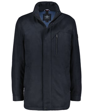 100 % Polyester- Das Futter hat eine Innentasche mit Reißverschluss und eine Innentasche mit Knopfverschluss
