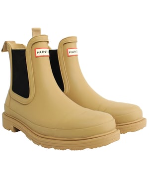 Hunter Commando Women's Brown Chelsea Boots â€" waar ruige verfijning voldoet aan stedelijke stijl. Deze laarzen zijn gemaakt om naadloos te combineren mode met functionaliteit, het verstrekken van een veelzijdig en duurzaam schoeisel optie voor de moderne vrouw. Hier is een gedetailleerde beschrijving van de belangrijkste kenmerken van deze laarzen:

 Robuuste Elegantie:  De Hunter Commando Chelsea Boots stralen robuuste elegantie uit met hun bruine tint en tijdloze Chelsea boot silhouet. Deze veelzijdige kleur voegt een vleugje warmte en aanvullingen op een verscheidenheid van outfits, waardoor ze een garderobe nietje voor elk seizoen.

 Duurzame constructie:   Deze laarzen zijn gemaakt voor de eisen van zowel straten in de stad als excursies buitenshuis en hebben een duurzame constructie die bestand is tegen dagelijks gebruik. De hoogwaardige materialen garanderen een lange levensduur, waardoor ze een betrouwbare keuze zijn voor verschillende activiteiten en omgevingen.

 Chelsea Boot Gemak:   Het ontwerp van de slip-on Chelsea boots biedt moeiteloze stijl en gemak. Met elastische zijpanelen en een treklipje zijn deze laarzen gemakkelijk aan en uit te trekken, zodat je naadloos de overgang kunt maken van casual uitjes naar meer avontuurlijke bezigheden.

 Comfortabel interieur:   Ervaar de hele dag comfort met de dempende binnenzool en ademende voering van deze laarzen. Of je nu door de stad loopt of de natuurpaden verkent, het ontwerp van de binnenkant zorgt voor een comfortabele en ondersteunende pasvorm voor langdurig dragen.

 Veelzijdige styling:   De rijke bruine kleur en het klassieke Chelsea boot ontwerp maken deze laarzen ongelooflijk veelzijdig. Combineer ze met jeans voor een casual look of integreer ze in je werkkleding voor een vleugje stoere verfijning. De Commando laarzen verheffen je stijl moeiteloos in elke omgeving.

 Grip en tractie:   De robuuste buitenzool is ontworpen voor uitstekende grip en tractie op verschillende oppervlakken. Of je nu op nat wegdek loopt of op oneffen terrein, deze laarzen bieden stabiliteit en voorkomen uitglijden, zodat je vol vertrouwen je dag doorkomt.

 Weerbestendige afwerking:   Navigeer met gemak door veranderende weersomstandigheden. De weerbestendige afwerking van deze laarzen zorgt ervoor dat ze lichte regen of onverwachte motregen aankunnen, zodat je voeten beschermd en stijlvol blijven, ongeacht de weersverwachting.

Stap in stijl en vertrouwen met de Hunter Commando Women's Brown Chelsea Boots," een perfecte balans van fashion-forward design en praktische functionaliteit. Van de stad straten naar outdoor avonturen, deze laarzen zijn uw go-to keuze voor een naadloze mix van elegantie en duurzaamheid.