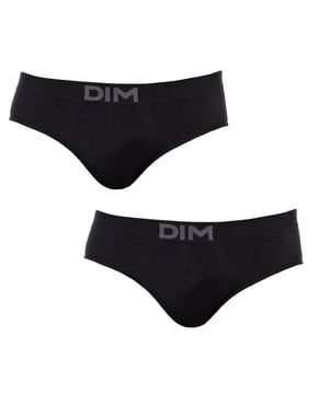 Pack-2 slips Dim.
Color negro y negro.
Cinturilla elástica a tono, con nombre de la marca en la parte central.
Tejido transpirable.
Frontal anatómico con capacidad de sujetar sin apretar.
Sin costuras.

Composición:
- 84% Poliamida.
- 15% Elastano.
- 1% Poliéster.

Cuidados:
- Lavara a mano a temperatura máx. 40º.
- No utilizar lejía.
- No permite el uso de secadora.
- No planchar.
- No lavar en seco.