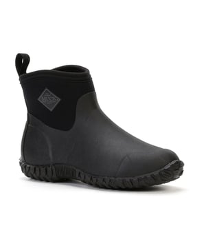 Een nieuwe zool en een verbeterde leest geven deze populaire, vernieuwde Muck schoen meer stabiliteit op natte ondergronden en een nog hoger niveau van comfort en pasvorm. De Muckster II Low is de perfecte schoen als het nat en modderig is.