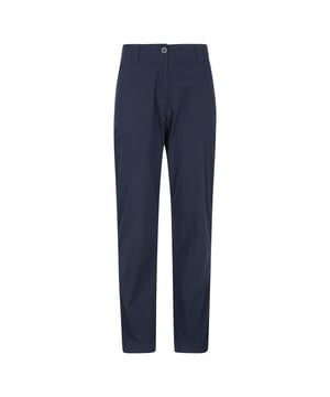 97% Baumwolle, 3% Elasthan. Stoff: Soft Touch. Muster: Einfarbig. Verschluss: Knopf, Hosenschlitz mit Reißverschluss. Stoff-Technologie: Atmungsaktiv, Leicht, Stretch, Sonnenschutz. Gürtelschlaufen, Markenknöpfe, aufrollbar. Länge: Lang. Länge: 84cm. Taschen: 2 Seitentaschen, 2 Gesäßtaschen, Klappenverschluss, geknöpft. Sonnenschutz: UPF 50+.