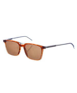 Zen sunglasses with acetate frame.
 Squared shape.
 Acetate temples.
 100% UV Protection.
 Includes a neutral fabric cover.
 Measures: Lens height: 48 mm
 Lens width: 51 mm.
 Bridge: 18 mm.
 Temples: 145 mm.
 Composition: Acetate
 Care:
Cleaning and maintenance:
 -Clean the glasses with soap and water (neutral).
 - Do not use dirty or abrasive cloths, which may alter the characteristics of the filters.
 - Use only original accessories and spare parts.