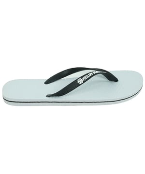 Philipp Plein merklogo witte teenslippers. Philipp Plein Flips Flops. Philipp Plein-branding. 100% EVA-zool, 100% PL-bovenwerk. Philipp Plein 2022 strandkledinglijn. Stijlcode: IMPS904 01B
