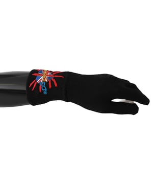 Marke: Dolce & Gabbana.
  Modell: Unisex Handgelenklange.
  Farbe: Schwarz.
  Gesticktes #DGLovesLondon Logo.
  Hergestellt in Italien.
  Material: 100% Schurwolle.
  Hohes handwerkliches Konnen.
  Stilvolles und seltenes Design.
  Warm und bequem.
  Perfektes A.