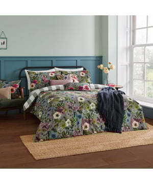 A timeless tribute to nature's vast magnificence. Focusing on alluring ornate flower heads and delicate botanicals to create bold but vibrant prints. Hidcote Manor features a complementary nautical-striped reverse, giving you two different designs for a midweek refresh. This duvet cover is printed on a soft cotton-rich fabric with a textured slub finish, providing a relaxed look that will last.