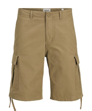Deze knielange cargo shorts voor heren in een relaxte pasvorm combineren een casual stijl met functionaliteit. De robuuste stof maakt ze slijtvast en perfect voor avonturen, terwijl de rits- en knoopsluiting zorgen voor een stevige pasvorm. De praktische cargozakken bieden veel ruimte voor onderweg, aangevuld met steekzakken aan de zijkant en achterzakken voor extra opbergruimte. Riemlussen zorgen voor veelzijdige stylingopties en het trekkoord aan de uiteinden van de pijpen zorgt voor een pasvorm op maat. Deze shorts bieden niet alleen veel comfort, maar ook een veelzijdige look die elke zomerdag perfect afrondt.