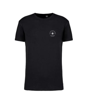 Heren t-shirt van het merk Subprime. De shirts van Subprime zijn gemaakt van 100% biologisch katoen, en hebben een normale pasvorm. Het zachte katoen zorgt voor een heerlijk draagcomfort.  Merk: SubprimeModelnaam: Star Logo ShirtCategorie: heren t-shirtMaterialen: biologisch katoenKleur: zwart