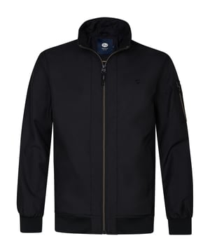 Diese Bomberjacke hat eine normale Passform und besteht aus 100 % Polyester. Dank ihres leichten Materials bietet sie die ideale Kombination aus Komfort und Stil, perfekt für einen lässigen, sportlichen Look. BomberjackeNormale PassformPlastik-Reißverschluss100 % PolyesterInnenfutter hergestellt aus 80 % Polyester und 20 % Baumwolle