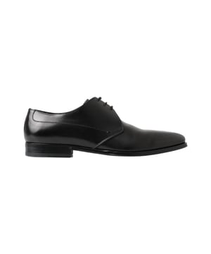 Marca: DOLCE & GABBANA.
  Modelo: Zapatos Derby.
  Color: Negro.
  Material: 100% cuero.
  Suela de cuero.
  Detalles del logotipo.
  Fabricado en Italia.
  100% autentico.
  Nuevo con etiquetas.
  Ideal para ocasiones formales.