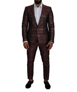 Traje 100% auténtico de Dolce & Gabbana  
Patrón de fantasía en burdeos y plata  
Traje de dos piezas de corte simple que incluye blazer y pantalones  
Cierre de un botón  
Corte Slim Fit  
Dos bolsillos interiores  
Una abertura trasera  
Cierre de cremallera de 3 vías en los pantalones  
Hecho en Italia  
Muy exclusivo y de alta calidad artesanal  
Material: 100% PL  
Forro: 62% rayón 38% acetato