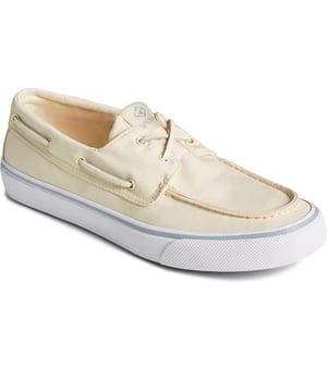 Flaunt a classic look that benefits the environment with the timeless laid-back style and Earth-friendly fabrication of Sperry's Bahama II Seacycled Boat Shoes.