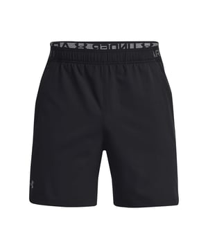 Kleur: Black 001 Black Specificaties: Shorts van lichtgewicht technische stof met mesh panelen voor strategische ventilatie en elastische taille. Het kledingstuk heeft ook open zijzakken en een logo op de onderkant. Gebruik: training binnen en buiten Pasvorm: Normaal