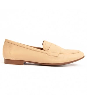 Hecho en España. Garantía Purapiel, 10 años de garantía. Mocasín casual para mujer. Fabricado en piel natural sin cromo VI. Calce cómodo.