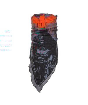 Polar bandana.
 Ideal complement to protect the neck and face.
 Ultra-Stretch Technology: 4-way stretch fit.
 Made from recycled materials, this bandana offers sun protection in the snow and is perfect for skiing or snowboarding.
 Measures: 23cm x 54cm
 Composition: 96% Polyester, 4% Elastane
 Care:
Machine wash at max temperature. 30º.
 -Do not use bleach.
 -Does not allow the use of a dryer.
 -Iron at max temperature. 130º.
 -Do not dry clean.
