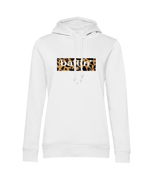 Dames hoodie met panter print van het merk Ballin Est. 2013. De hoodies van Ballin Est. 2013 zijn gemaakt van 80% biologisch katoen en 20% gerecycled polyester katoen, en hebben een normale pasvorm. Het zachte katoen zorgt voor een heerlijk draagcomfort.  Modelnaam: Panter Block HoodieCategorie: dames hoodieMaterialen: biologisch katoen, gerecycled polyesterKleur: wit