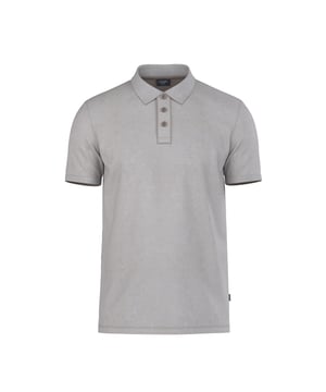 Polohemd mit kleinem Logo von der Marke JOOP! JEANS. Hochwertige Baumwoll-Qualität. Perfekte Passform. Angenehmes Tragegefühl.
