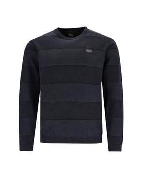 Dieses Hajo Herren Langarmshirt vereint schlichte Eleganz mit höchstem Tragekomfort. Der klassische Rundhalsausschnitt und die Rippbündchen an Ärmeln und Saum sorgen für eine perfekte Passform und ein stilvolles Erscheinungsbild.  Gefertigt aus hochwertigen Materialien, bietet dieses Shirt ein weiches Tragegefühl, das den ganzen Tag über anhält. Der dezente Logo Patch auf der Brust setzt einen subtilen Markenakzent und unterstreicht das zeitlose Design.  Mit seinem normalen Schnitt ist das Langarmshirt vielseitig kombinierbar und eignet sich sowohl für den entspannten Alltag als auch für formelle Anlässe. Ob solo getragen oder als Teil eines Layering-Looks, es ist ein unverzichtbares Basic in jeder Herrengarderobe.  Erleben Sie Mode, die Komfort und Stil vereint, und machen Sie dieses Hajo Langarmshirt zu Ihrem neuen Lieblingsstück. Perfekt für Männer, die Wert auf Qualität und klassisches Design legen.