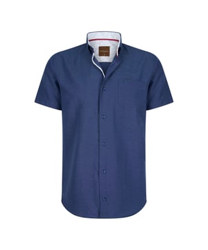 
Cappuccino Italia korte mouw overhemd voor heren. Het overhemd is gemaakt van katoen en polyester en heeft een normale pasvorm.