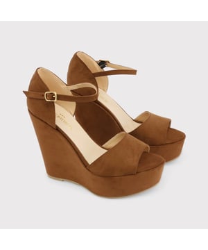Frühling Sommer Kollektion   Keilsandalen mit verstellbarem Knöchelriemen   100 % MADE IN ITALY   Obermaterial:  Synthetisches Wildleder   Innensohle:  Leder   Sohle:  Gummi   Keilhöhe: 12,5 cm, Plateauhöhe: 4,5 cm. Stil: Riemchen. Zehenstil: offen. Absatzform: Block.