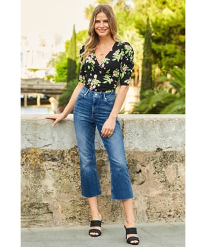 REASONS TO BUY:

Summer's hottest jeans
Cropped kick flare style
Classic mid-blue wash
Wear them day or night
Keep it casual with a tee and trainers
Take them out-out with a nice top, blazer and heels

Inside leg to fit: Short 29" | Regular 31" | Long 33".
