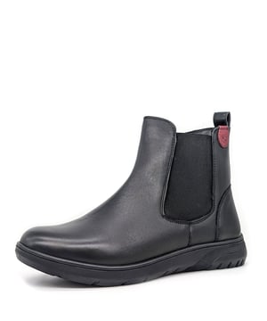 Step into the Dr Keller Callie Zip Up Chelsea Boots, offering a both trendy and super comfortable style with a zip fastening to ensure the boots can be sliped on & off with ease. These soft leather boots offer a wide fit and are perfect for both smart & casual outings.