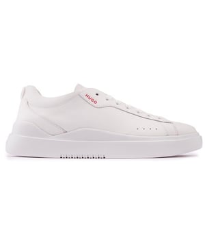Perfecto para lo clásico. hombre moderno y elegante. Las zapatillas HUGO Blake totalmente blancas. con una parte superior de cuero de alta calidad. te hará notar. Con suela blanca de la marca y logo del diseñador HUGO. Estas elegantes zapatillas añaden un aire de diseñador relajado a tus conjuntos.