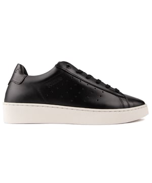 The Sole Lab Zinc Is A Stylish And Comfortable Court Trainer, Perfect For Everyday Wear. Featuring A Soft Black Leather Upper, Leather Lining And Footbed, A Top Metal Eyelet And Subtle Perforation Details, These Sneakers Are Ideal To Complete Your Smart-casual-looks.
