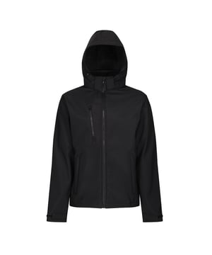 Material: 100% Polyester. Stoff: Softshell, gewebt. Muster: Einfarbig. Gewebe-Technologie: Atmungsaktiv, Wasserabweisend, Windbeständig, XPT. Manschette: Verstellbar. Ausschnitt: Kapuze. Ärmel-Typ: Langärmelig. Kapuzen-Merkmale: Kordelzug, Angewachsene Kapuze. Taschen: 2 untere Taschen, 1 Brusttasche, Reißverschluss. Verschluss: Kontrastierender Reißverschluss, durchgehender Reißverschluss.