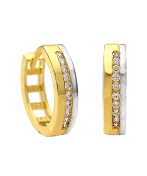 Oro amarillo y blanco de 9 quilates (375): 2,2 g; # Zirconia cúbica; # Dimensión: 1,5 cm x 0,4 cm