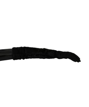 <ul>
  <li>Marca: Dolce & Gabbana</li>
  <li>Estado: A estrenar con etiquetas</li>
  <li>Autenticidad: 100% autentico</li>
  <li>Modelo: Longitud del codo</li>
  <li>Color: Negro</li>
  <li>Detalles del logotipo</li>
  <li>Origen: Made in Italy</li>
  <li>Artesania: Alta calidad y raro de encontrar</li>
</ul>