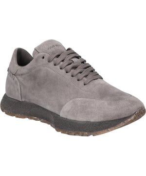 Estos zapatos están fabricados por nosotroscon piel de cabra muy duradero. El deportiva cordón deportivo proporciona al pie una gran al caminar y al estar de pie. Puedes cambiar fácilmente la plantilla extraíble. El método de fabricación Strobel permite un uso prolongado. Con la anchura de zapato G el modelo es ideal. Adriana 01 le da la libertad de seguir su propio camino.