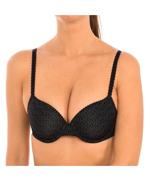 Top Comfort Bra from the DIM brand.
 With rings and cup.
 With adjustable straps.
 Hook and eye closure with 3 positions.
 Soft and breathable fabric.
 Elastic sides.
 Microfiber fabric.
 Matching seams.
 Composition: 90% Polyamide, 10% Elastane
 Care:
Wash at max temperature 30º.
 Do not use bleach.
 Do not use dryer.
 Do not iron.
 Do not dry clean.