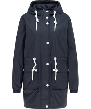 Mit diesem leichten Parka von DreiMaster Maritim wird das Flanieren an der Uferpromenade oder der City-Bummel zum Vergnügen. Er ist aus einem zart schimmernden Material gefertigt und hat ein Jersey-Innenfutter, das ihm einen besonders angenehmen Tragekomfort verleiht. Die große Kapuze verfügt über einen Tunnelzug mit Kordel und die aufgesetzten Pattentaschen sind auch gleichzeitig seitliche Eingrifftaschen. Eine mittig angesetzte Taillenkordel bringt den Parka lässig auf Figur. Für Akzente sorgen die farblich abgesetzten Druckknöpfe mit Logo-Schriftzug. Eine leichte Übergangsjacke, die in jedem Repertoire gehört.  Parka