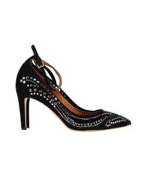 VINTAGE, RRP AS NEW
Add a touch of glamour to your ensemble with the Isabel Marant Studded Ankle Strap Pumps in Black Suede. These pumps are a perfect blend of sophistication and edge, featuring black suede adorned with stylish studded details. The ankle strap not only adds a modern aesthetic but also provides a secure fit for all-day comfort.
*with box and dust bag

Isabel Marant Studded Ankle Strap Pumps in Black Suede
Material: Suede
Color: Black 
Size: EU39
Condition: Very good
Sign of wear: Light wear throughout
SKU: 365422