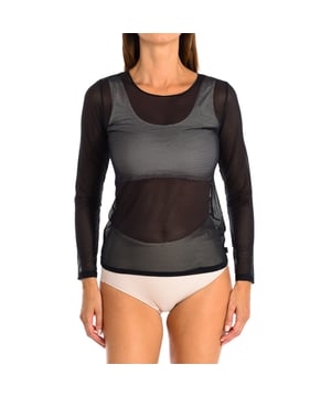 Camiseta interior manga larga Janira.
Color Negro
Escote redondo.
Camiseta elástica y adaptable.
Tejido ligero y fresco.
Costuras vistas a tono.

Composición:  80% Poliamida, 20% Elastano.

Lavar a temperatura máx.30º.
- No usar lejía.
- No usar secadora.
- No planchar.
- No Lavar en seco.