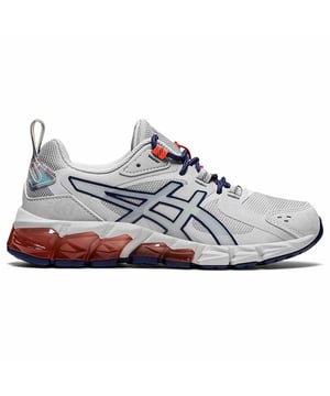 De GEL-QUANTUM 180™ 6 GRADE SCHOOL schoenen, die deel uitmaken van ons CELEBRATION OF SPORT-pakket, hebben een zeshoekig patroon dat staat voor de kracht van het lichaam, terwijl de levendige kleurspatten de geest symboliseren. Deze collectie drukt visueel de positieve invloeden uit die sport met zich meebrengt voor atleten en de verbinding tussen lichaam en geest. Afgestemd met 180-graden GEL® technologie, zorgt deze schoen voor een zachtere demping bij elke stap.