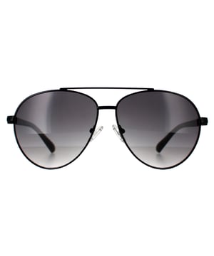 Las gafas de sol Guess Aviator para hombre en negro brillante ahumado degradado GF0221 están fabricadas con una atención meticulosa y cuentan con una montura elegante que complementa diversas formas de cara y garantiza la máxima comodidad. Disponibles en colores cautivadores, las GF0221 irradian confianza e individualidad, mientras que sus lentes ofrecen una magnífica protección UV y una claridad visual mejorada, lo que las hace ideales para cualquier escapada al aire libre o para explorar la ciudad. Adornadas con el icónico logotipo de Guess en las patillas, estas gafas de sol personifican el gusto impecable y la moda de alta gama, aportando sofisticación y glamour a cada mirada.