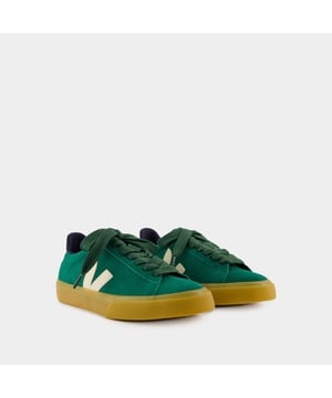 Farben: GREEN - GOLF_PIERRE. Hauptmaterial: glattes Lammleder. Sohlenmaterial: Amazonaskautschuk (40%), recycelter Kautschuk (10%), Silica (23%), synthetischer Kautschuk (11%) und andere (16%) Futter: Tech (100% recyceltes Polyester) Verschluss: Schnürsenkel auf der Oberseite. Form der Kappe: rund. Schuhgröße: größengerecht - Sizing: Amerikanisch.