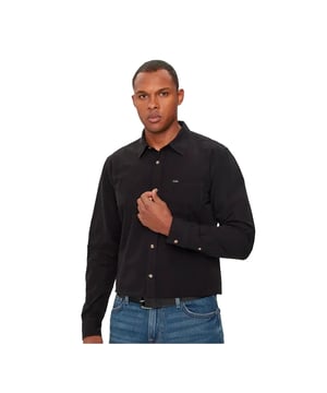 Chemise Guess G classic Homme Schwarz Baumwolle. Authentisches Kleidungsstück der Marke Guess - Streetwear/Sportswear-Design von Guess - Guess für modebewusste Männer, perfekt für den Alltag - Schwarze Chemise von Guess lässt sich hervorragend mit dem Rest Ihrer Garderobe kombinieren - bequeme Baumwollmaterialien - classic - G classic -