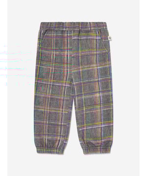 The Bonnie Mob depict passion and colour into their eco-friendly, sustainable abstracts. These baby unisex jogging trousers are reflective of the label's passion for beautiful aesthetics with an innovative twist. Made with rainbow denim tartan patterning via elasticated details and side pockets. Brushed On the Inside 100% GOTS certified Organic Cotton GOTS Certified Organic Brand