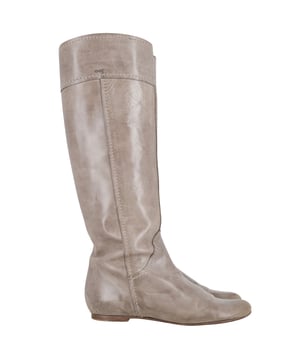 VINTAGE, RRP AS NEW
These stylish riding boots have a quarter inch stacked heel and are crafted of luxurious rich calfskin distressed leather in gray. These boots are above the calf (knee high) with a distinctive look from Chloe. Perfect during the cold days with your winter wear.
Chloe Heloise Knee Length Boots in Grey Leather
Color: grey
Material: Leather
Size: EU38
Condition: good
Sign of wear: well worn on soles and insoles and creasing on body
SKU: 229661
