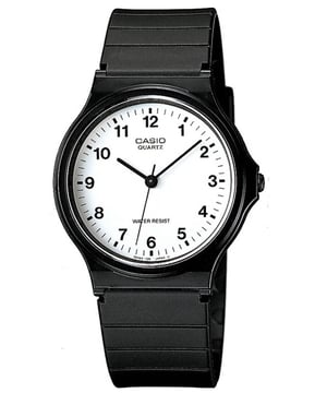 Diese Casio Casio Collection Analoguhr für Unisex ist das perfekte Zeitmesser, das Sie tragen oder verschenken können. Das schwarze, runde Gehäuse mit einem Durchmesser von 34,02 mm in Kombination mit dem bequemen schwarzen Kunststoffarmband sorgt dafür, dass Sie dieses atemberaubende Zeitmesser ohne Kompromisse genießen können. Angetrieben von einem hochwertigen Quarzwerk und wasserdicht bis 3 Bar, wird Ihre Uhr weiter ticken. Präzision, Komfort, Bequemlichkeit - eine gute Uhr bietet all das - ein perfektes Geschenk für jeden Anlass. Hochwertiges schwarzes Harzarmband mit einer Länge von 19 cm und einer Breite von 18 mm mit einer Schnalle. Gehäusedurchmesser: 34 mm, Gehäusehöhe: 8 mm, Gehäusefarbe: Schwarz und Ziffernblattfarbe: Weiß.