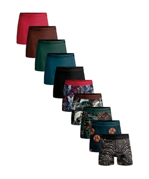 Die Boxershorts/Unterhosen von Muchachomalo sitzen wie angegossen und sind aus hochwertiger Baumwolle gefertigt. Ein weicher, elastischer Bund mit Logo aus Mikrofaserstoff sorgt für zusätzlichen Komfort.  Spezifikationen • Normale Passform • Flache Nähte für zusätzlichen Komfort • Weicher Bund mit Muchachomalo-Logo  Wartung • Bei 30 Grad waschen • Nicht im Trockner trocknen • Bei mittlerer Hitze bügeln (2 Punkte)  Warum Muchachomalo? Muchachomalo arbeitet nur mit Fabriken zusammen, die BSCI- und OEKO-TEX-zertifiziert sind. Ziel dieser Fabriken ist es, die Arbeitsbedingungen kontinuierlich zu verbessern. Sie kämpfen für das Recht, eine Gewerkschaft zu gründen, für sichere Arbeitsbedingungen und sind gegen Zwangs- und Kinderarbeit. Sie ermöglichen es Verbrauchern und Unternehmen außerdem, verantwortungsvolle Entscheidungen zu treffen, die unseren Planeten für zukünftige Generationen schützen.
