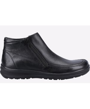 Men's boot with side zip and dual fitting in the footwell. An option to remove the foam padded footbeds allows for a personalised fit between left and right feet for individual comfort.- Leather upper- Side zip opening- Foam padded footbed- Ankle boot height- TPR sole